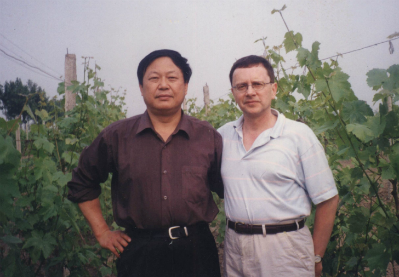 Sun Dawu 孙大午 and D. Carlton Rossi May 09, 2003